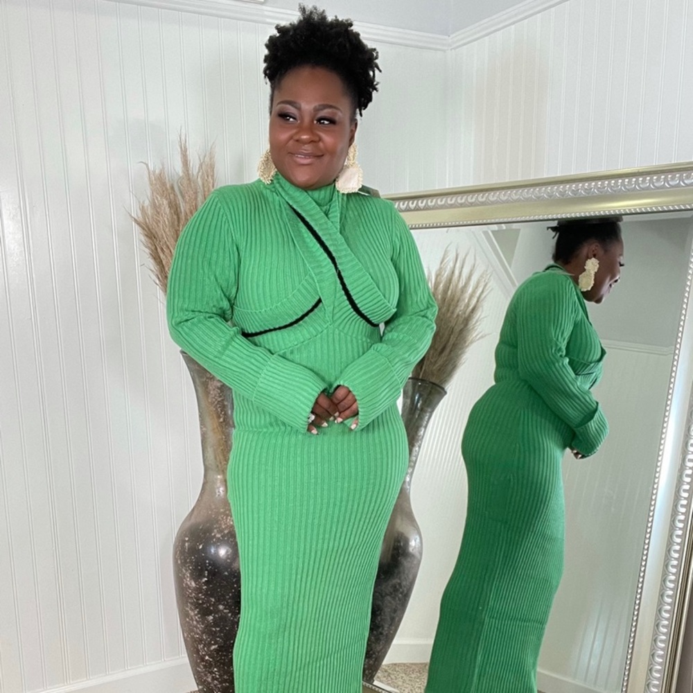 GREEN KNIT HALTER CUT OUT LS MIDI DRESS